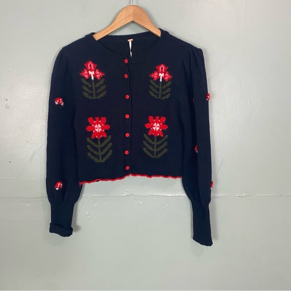 Free People Nonna Knit Cardi Floral Granny Black Red XS Sweater Cardigan - Picture 2 of 7